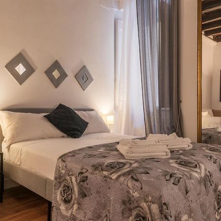 Fori Imperiali Elegant Apartment Róma Kültér fotó